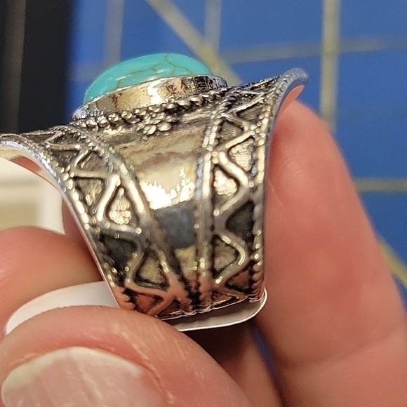 Turquoise Stone Silver Tone Ring 1" - Picture 2 of 4